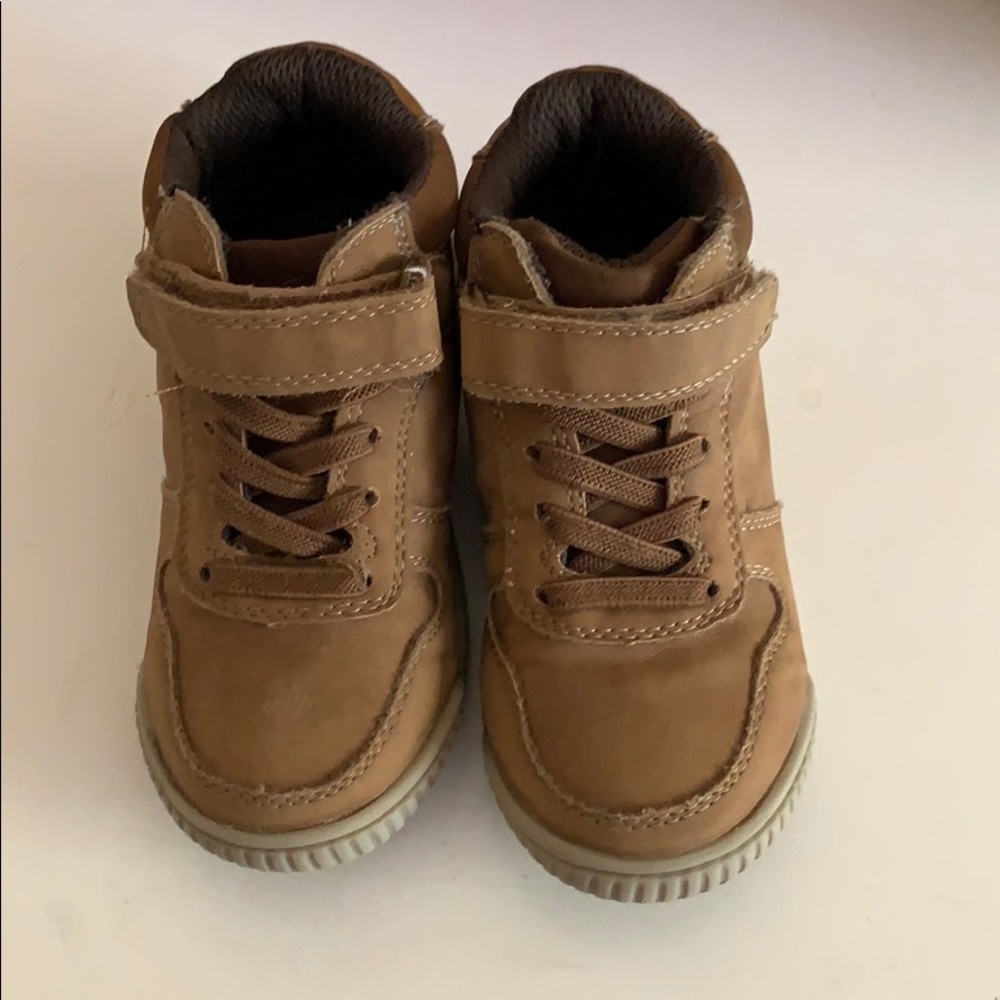 Boots size 8 Children’s Place